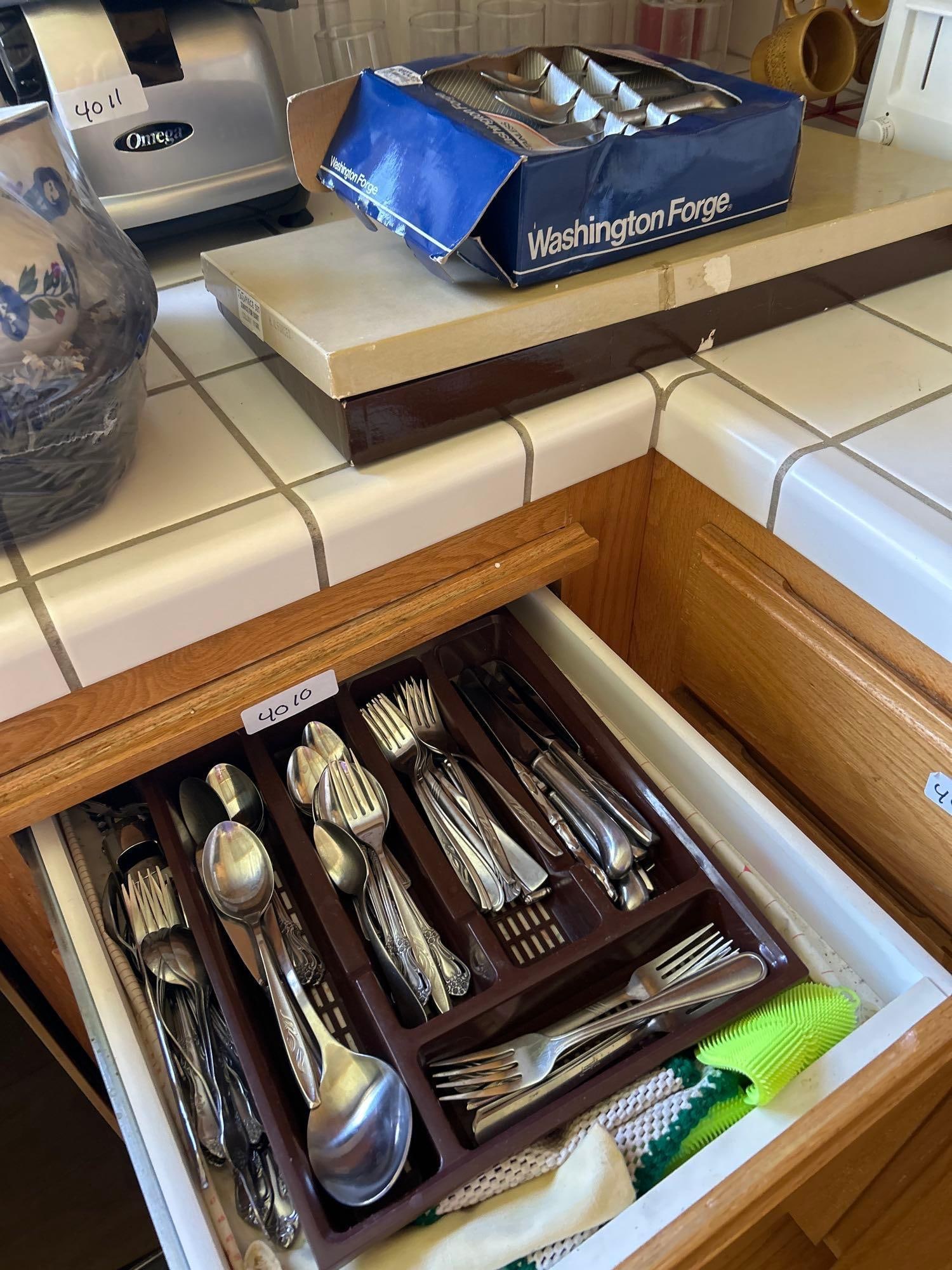 Drawer Of Flatware And Two Boxes Of Flatware That Matches Sets In Drawer (1 of 4)
