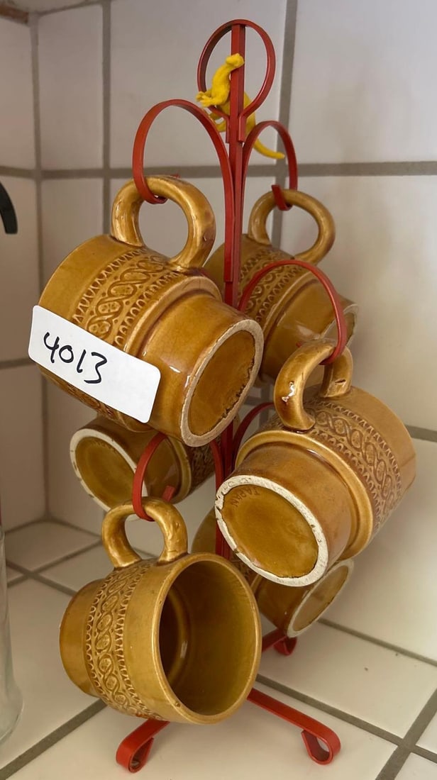 Set Of Mid-Century Coffee Mugs With Holder: Set of mid-century coffee mugs with holder.