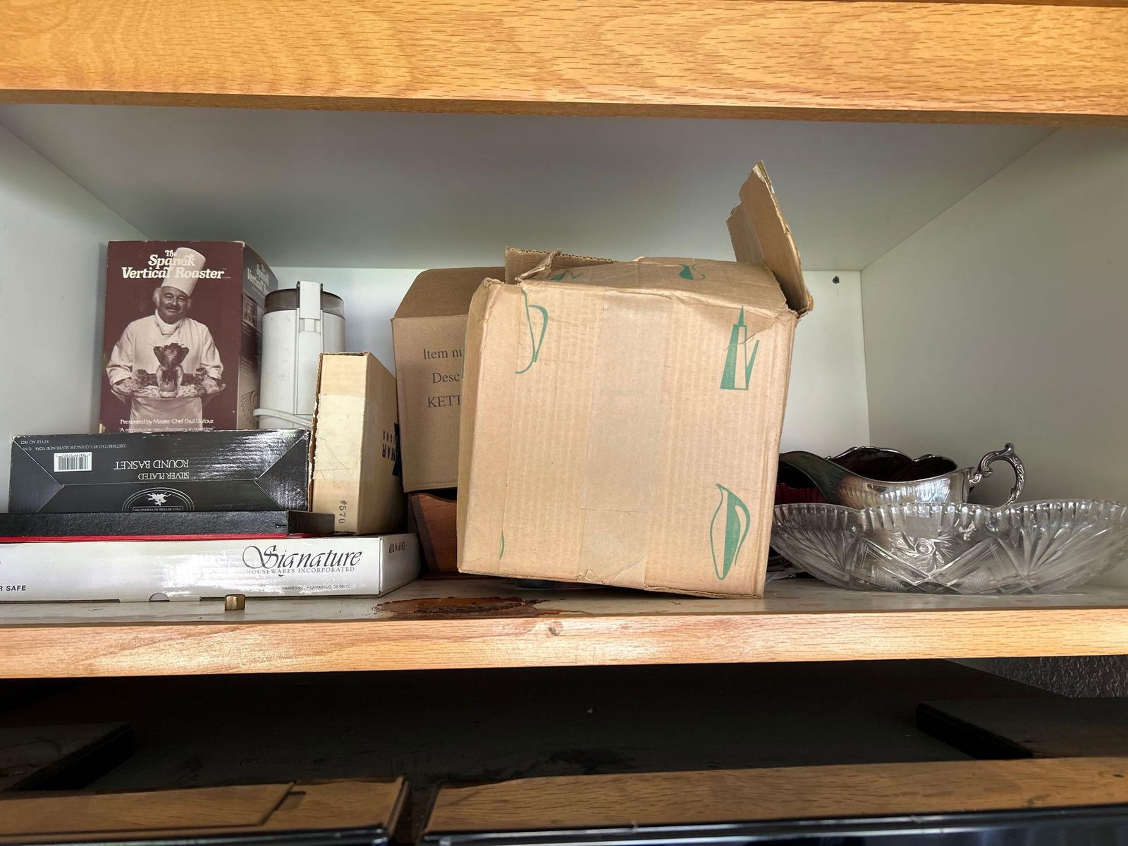 Cupboard Of Miscellaneous Kitchen Items (1 of 4)