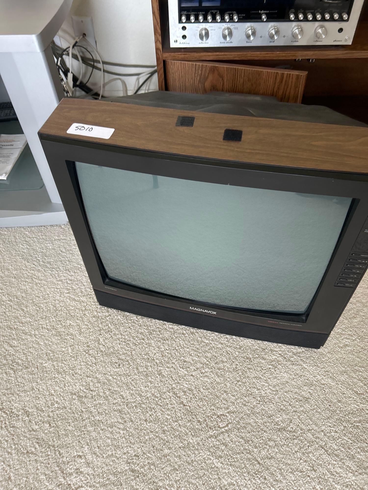 Vintage Magnavox Television (1 of 1)