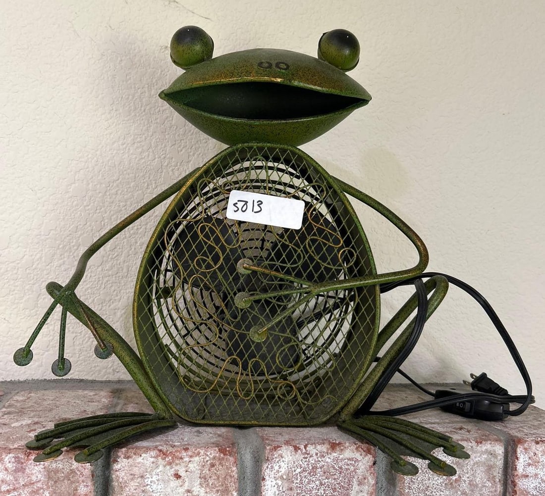 Frog Shaped Metal Fan (1 of 1)