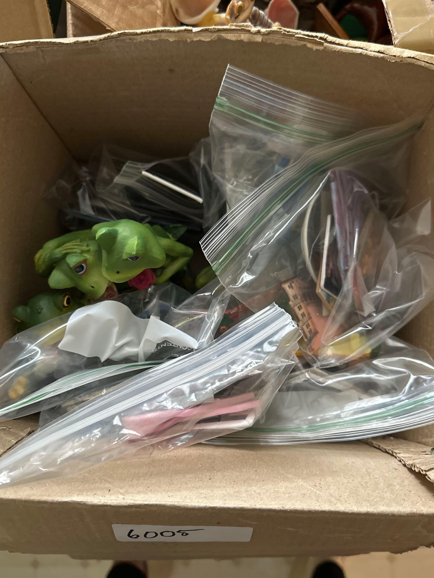 Large Lot Of Magnets And Frog Figures (1 of 5)