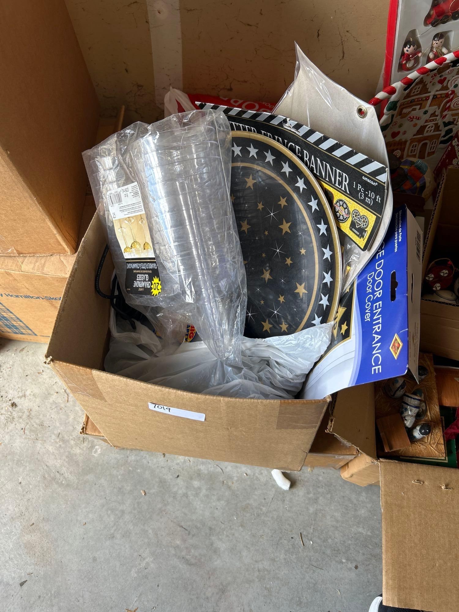 Party Supplies & Decorations (1 of 13)