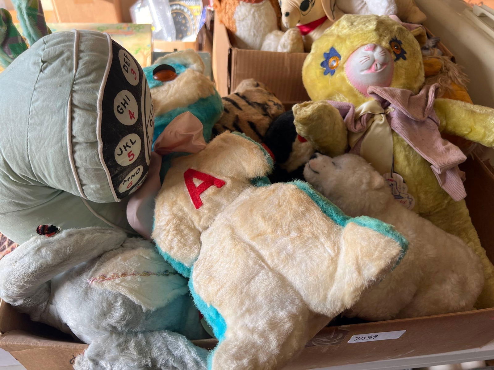 Lot Of Mid-Century Stuffed Animal Toys (1 of 13)