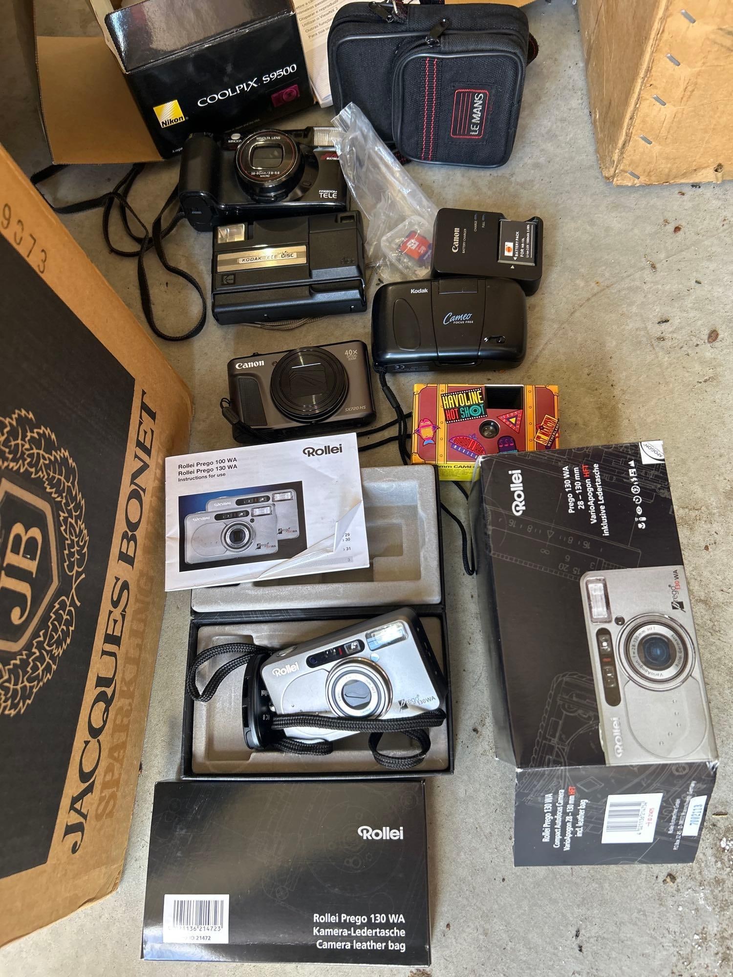 Grouping Of Film & Digital Cameras, Including Minolta, Canon, Nikon (1 of 9)