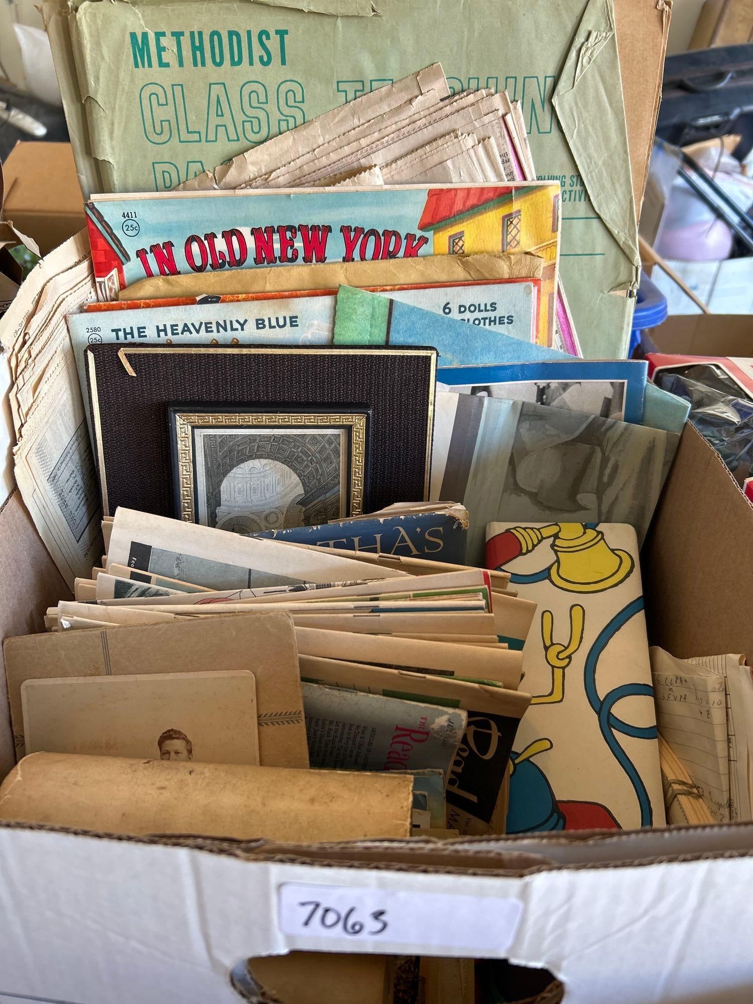 Lot Of Antique & Vintage Ephemera (1 of 18)