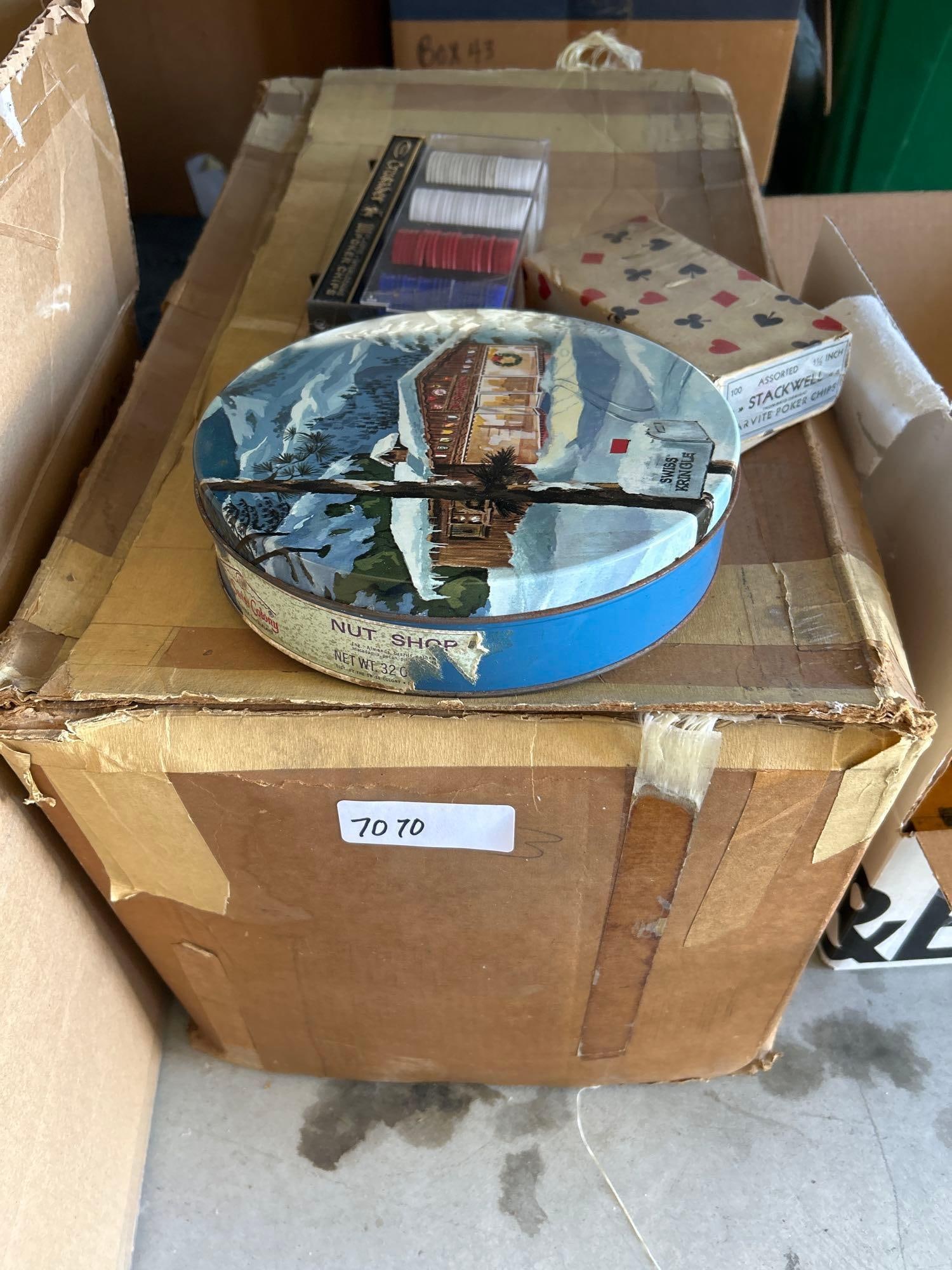 Vintage Board Games & Poker Chips (1 of 14)