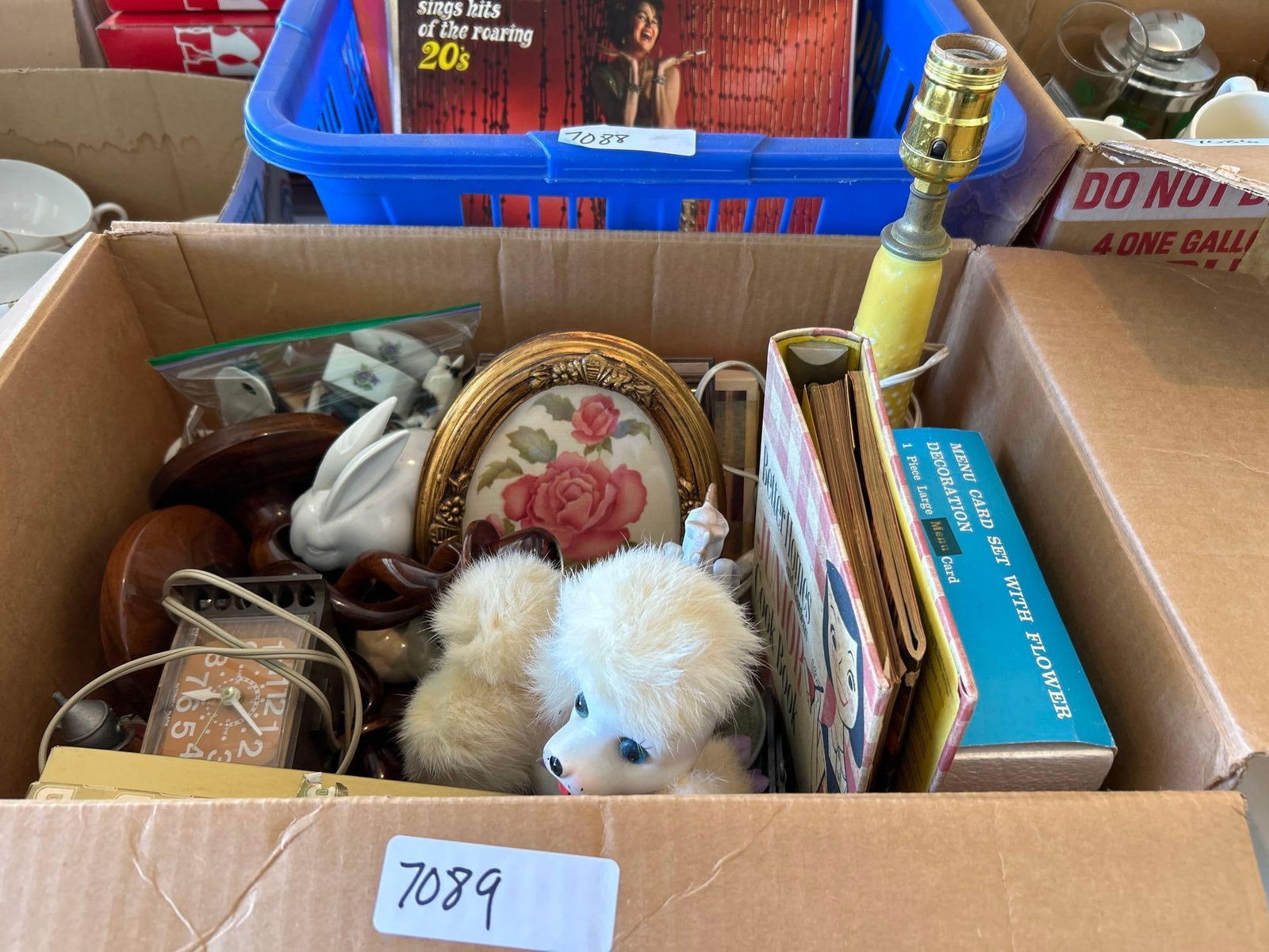 Lot Of Vintage Home Decor (1 of 14)