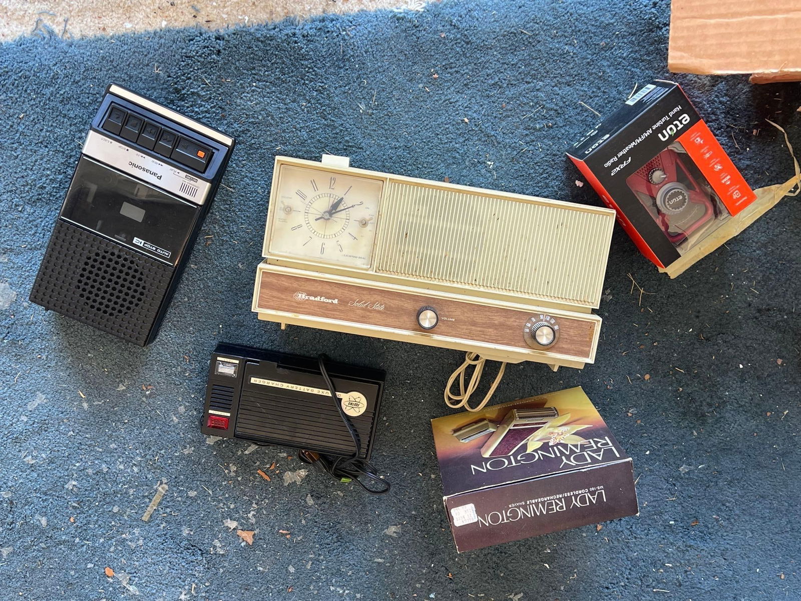 Vintage Tape Recorders And Electronics (1 of 7)