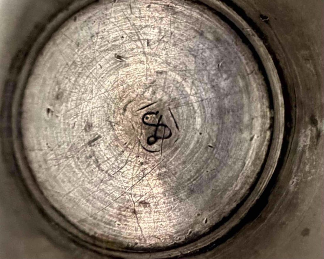 Eight Sterling Silver Thimbles - 8