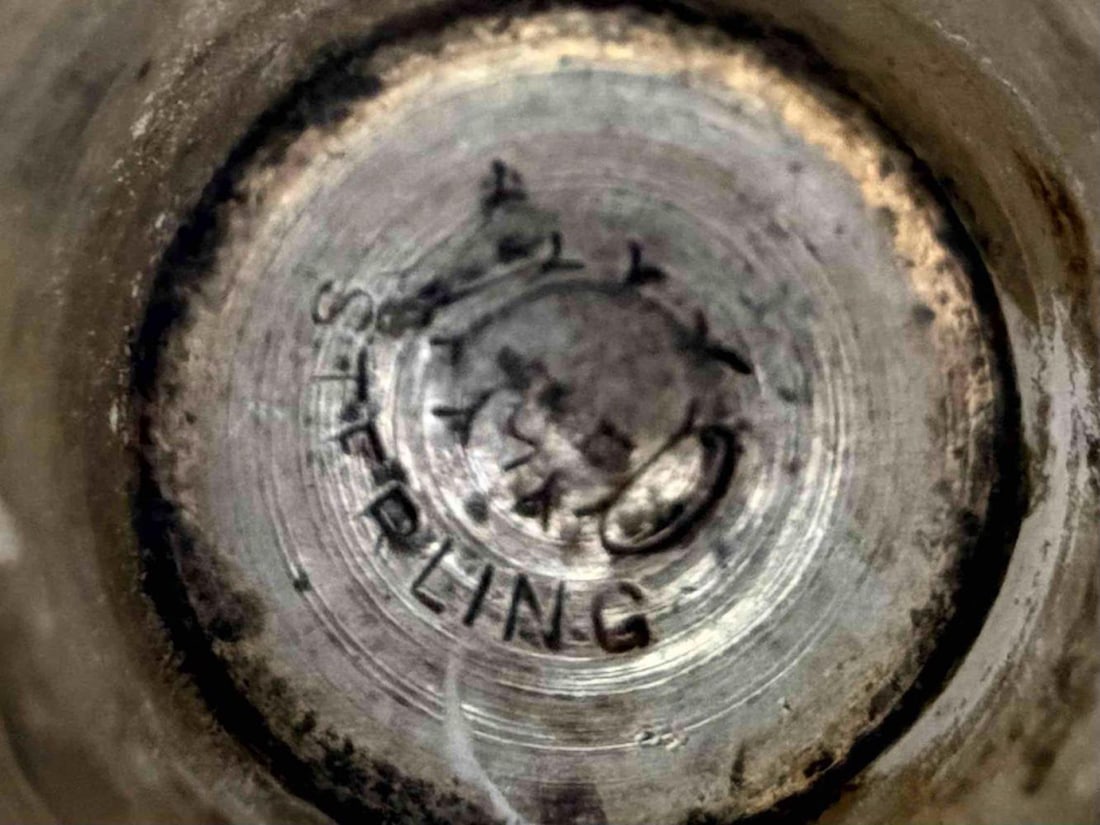 Eight Sterling Silver Thimbles - 16