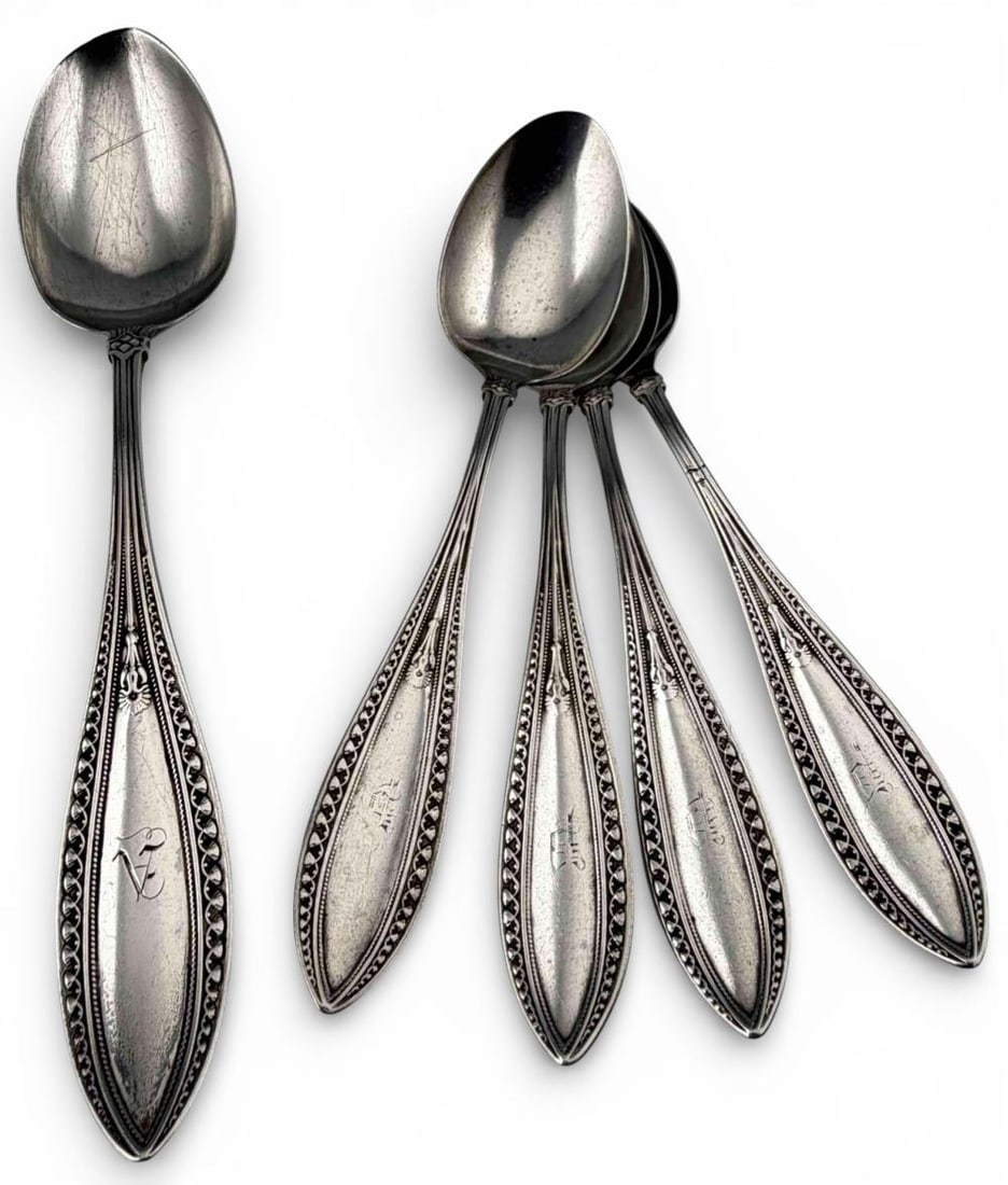 Whiting Sterling Silver Teaspoons & Tablespoon, "Indian" Pattern (1 of 7)