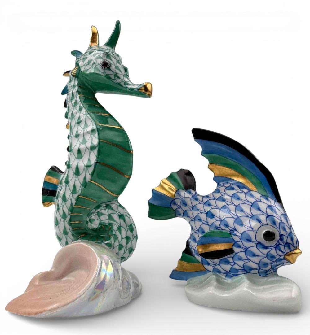 Herend Hungary Fishnet Porcelain Seahorse And Fish Figures: Herend Hungary Green & Blue Fishnet Porcelain Seahorse And Fish Figures. Proceeds from this lot benefit Grey Bears Nonprofit Organization. Grey Bears improves the health and well-being of seniors and