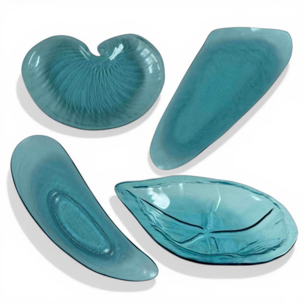Four Annieglass California Art Glass "Ultramarine" Shell Form Serving Pieces (1 of 18)