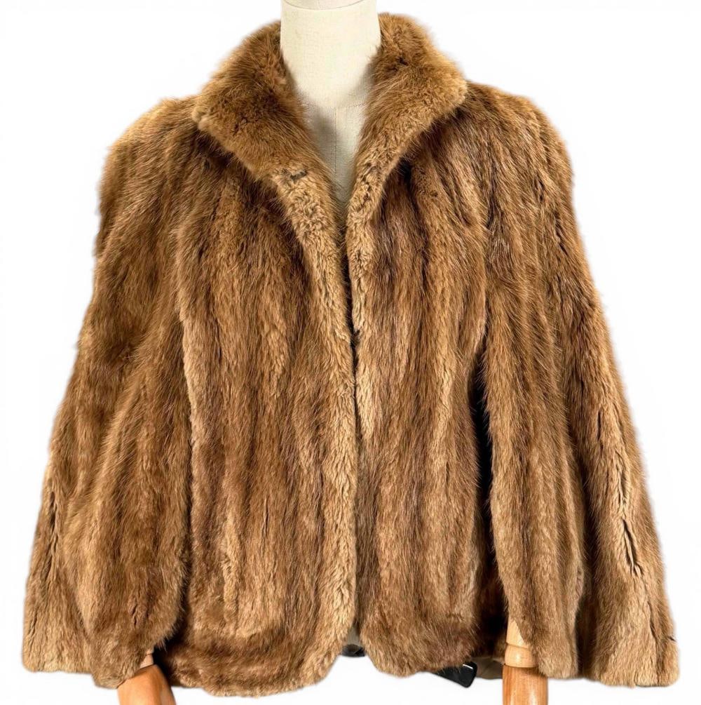 Vintage Fur Capelet (1 of 14)