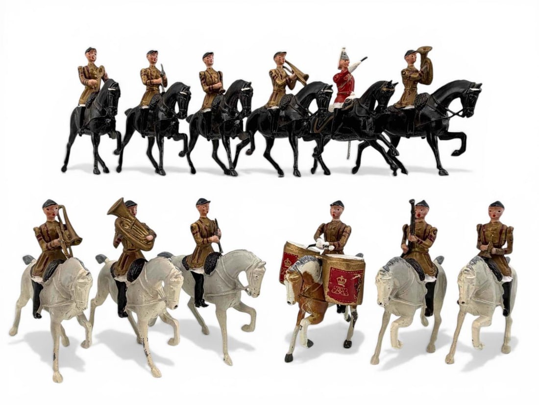 Britains Toy Soldiers, Life Guard Band, Mounted, Sixth Regiment Household Cavalry (1 of 18)