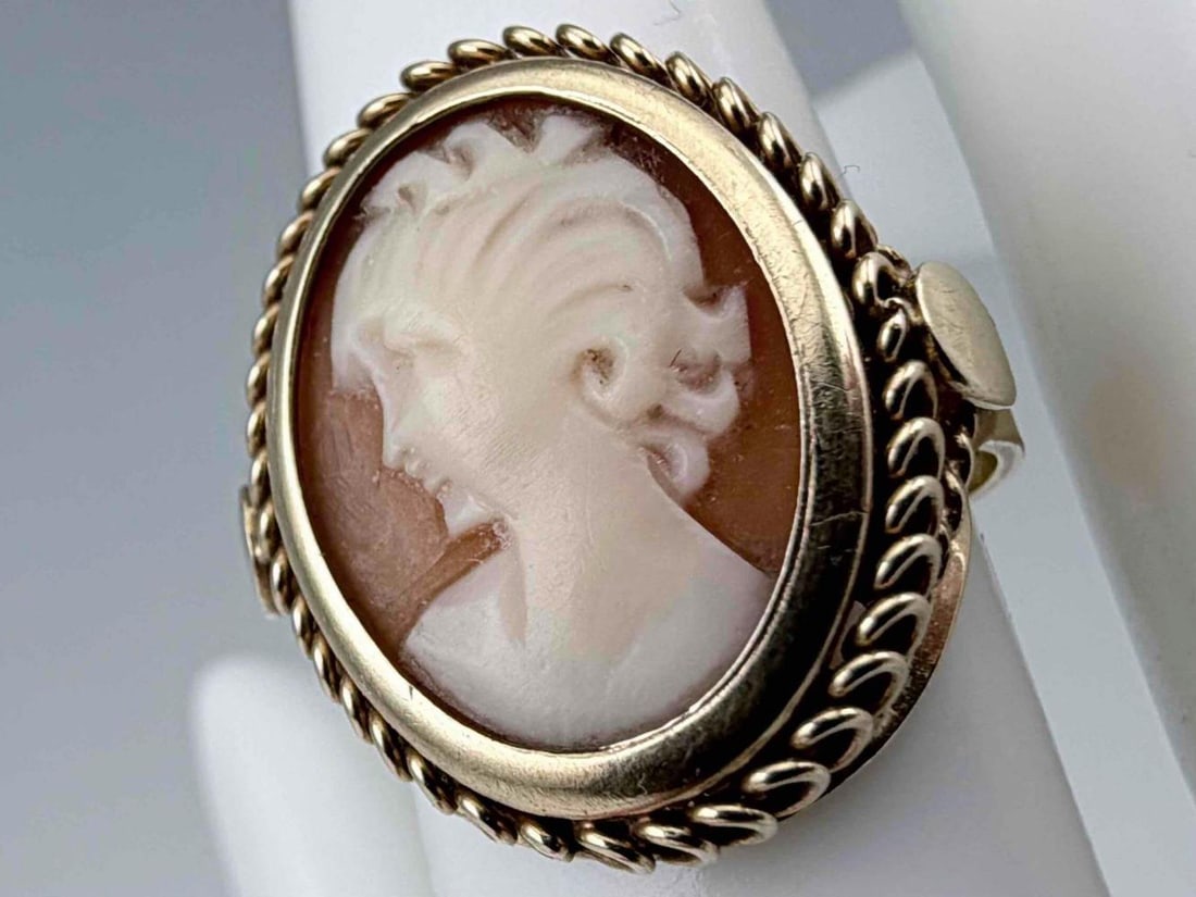14K Shell Cameo Ring - 2
