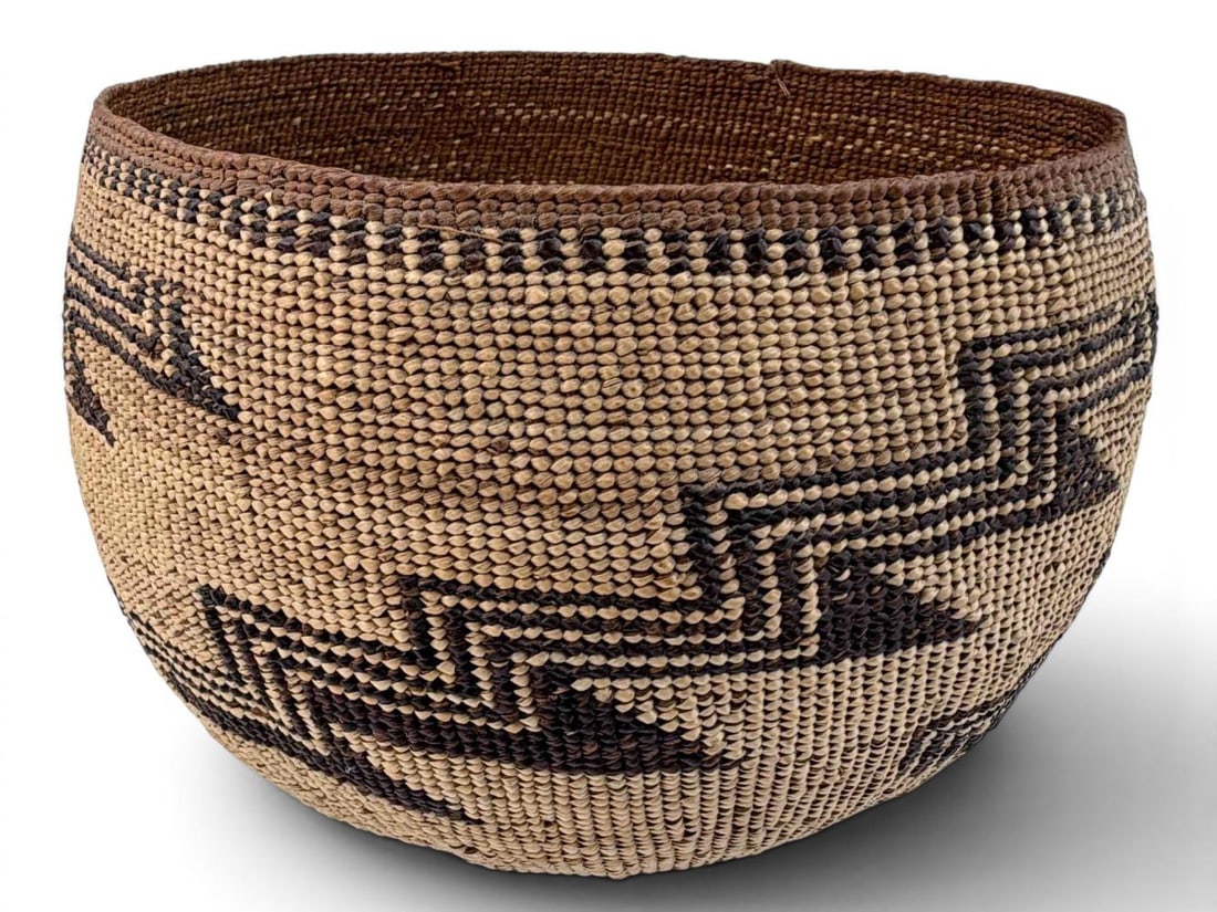 Hupa Yurok Karuk Native American Basket With Stepped Pattern (1 of 9)