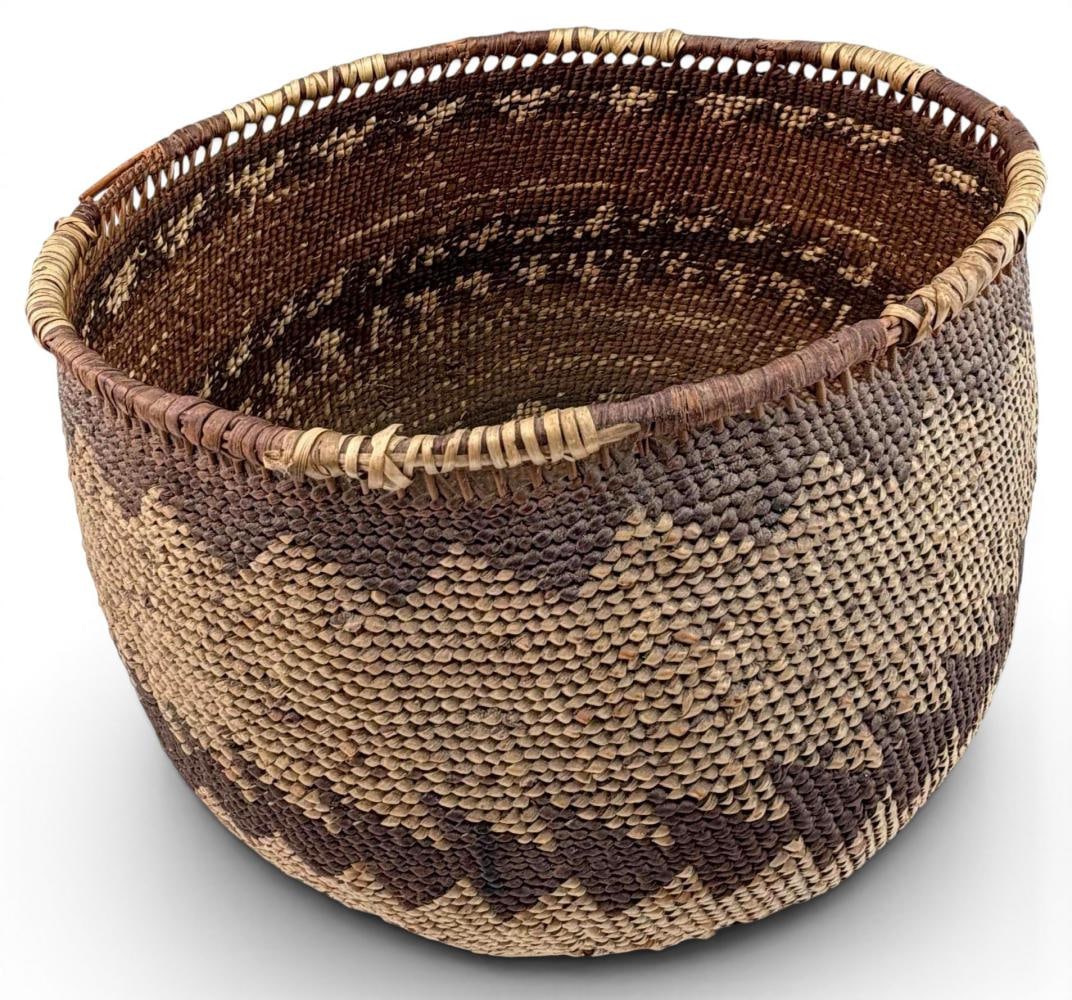 Karuk Hupa Yurok Native American Woven Basket (1 of 15)
