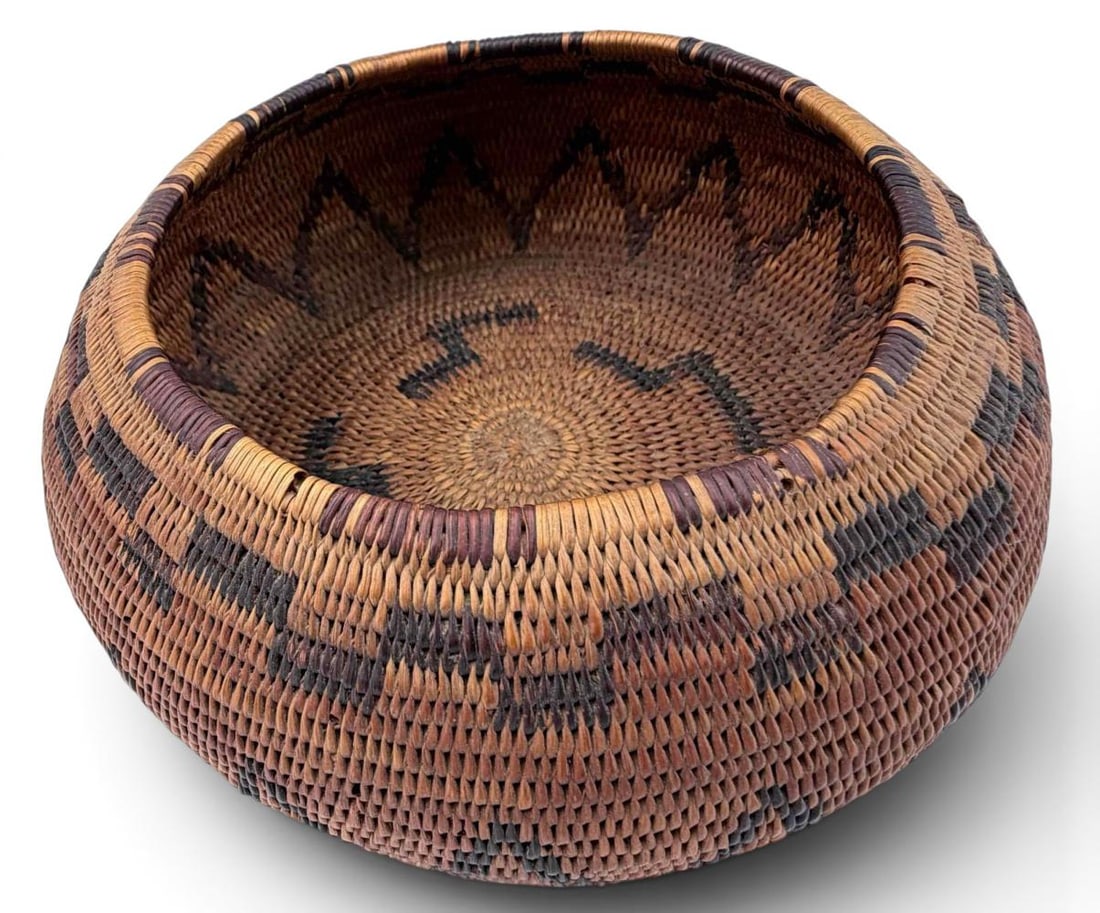 Antique Native American Basket (1 of 8)