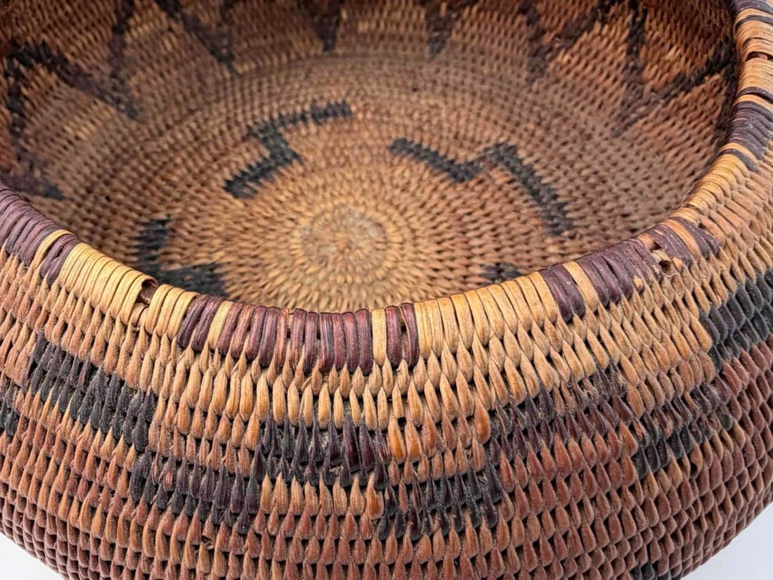 Antique Native American Basket - 4