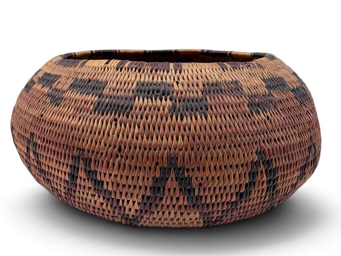 Antique Native American Basket - 5