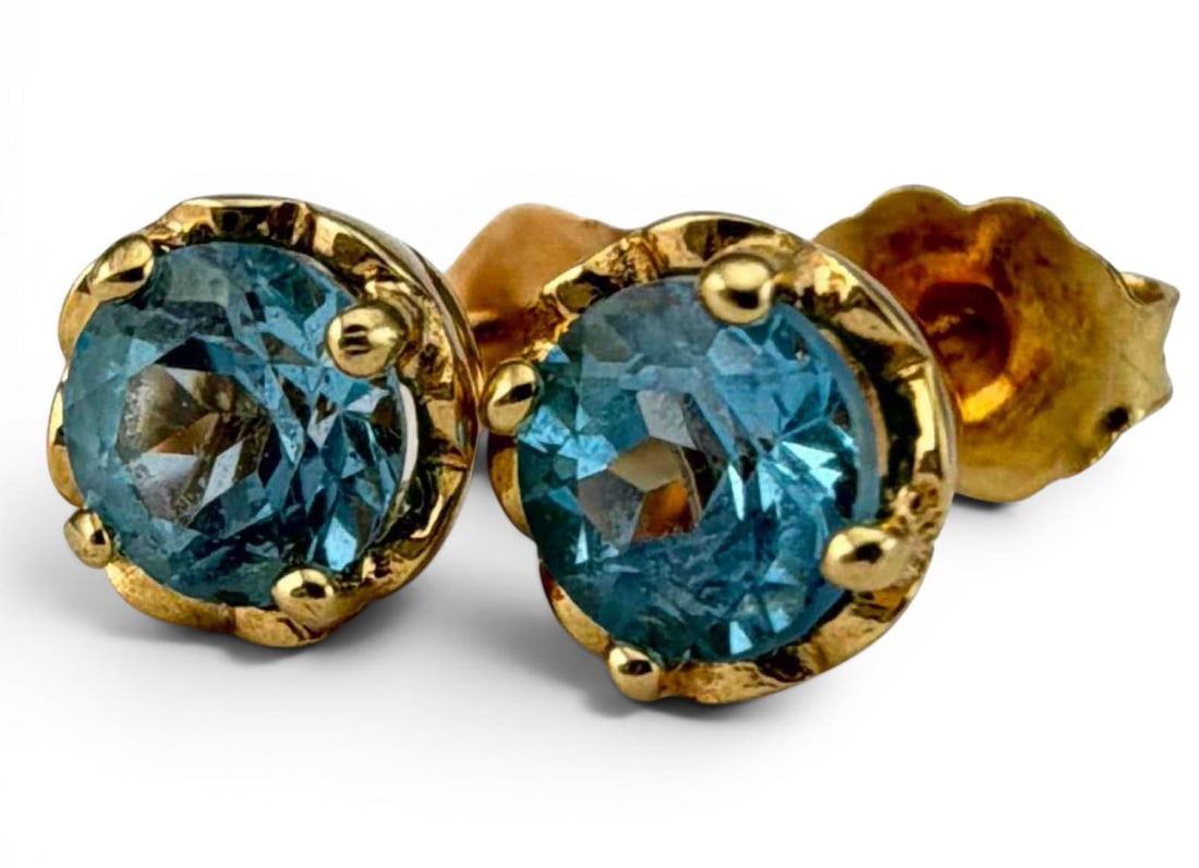 18K Blue Topaz Earrings, Attributed To Pasquale Bruni: Pasquale Bruni (Attributed), 18K Blue Topaz Earrings, 1.9g. Marked 18K. Unsigned, accompanied by a 1999 Mayor’s Fine Jewelers receipt and card notation identifying them as Pasquale Bruni.