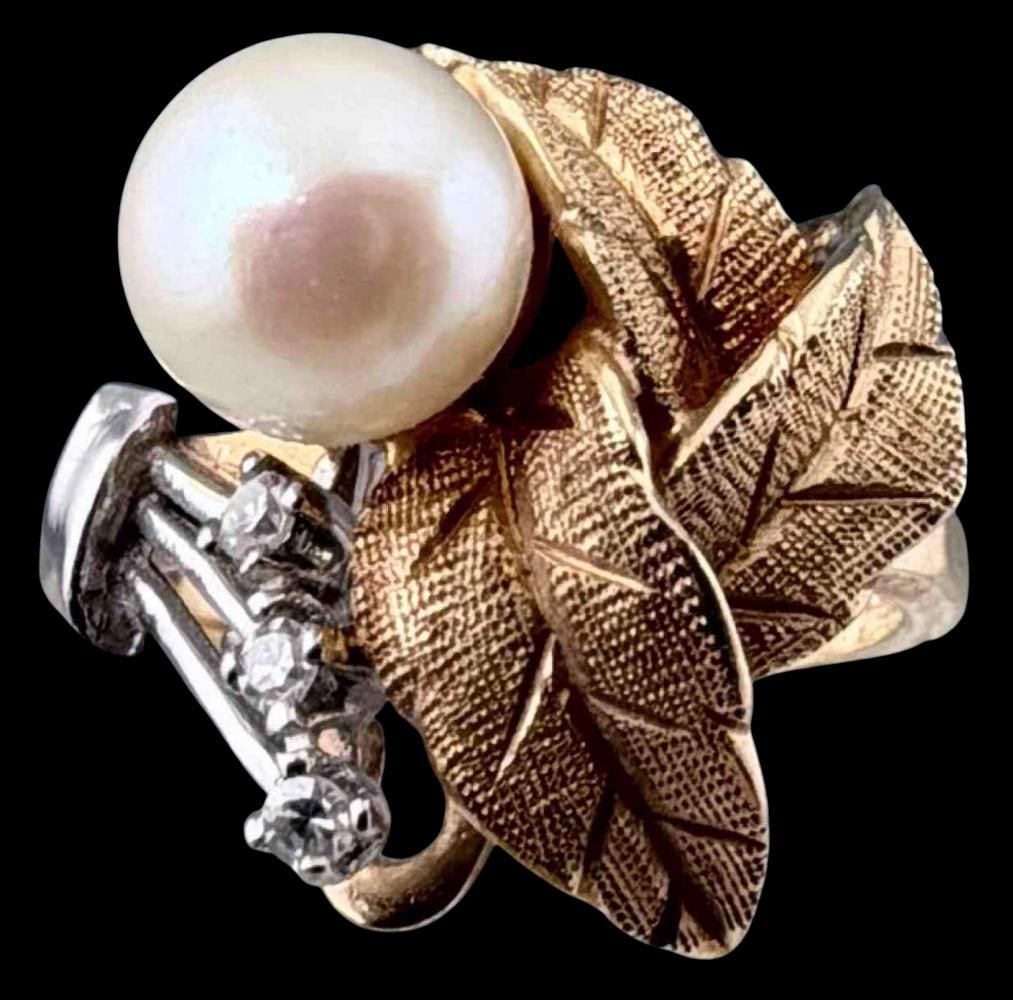 14K Gold Pearl & Diamond Ring: 14K Gold Pearl & Diamond Ring, 5.3g. Marked "14K." Pearl approximately 7.1mm. Approximate ring size 5.5. ALL CREDIT CARDS WILL BE MANUALLY VERIFIED PRIOR TO SHIPMENT.