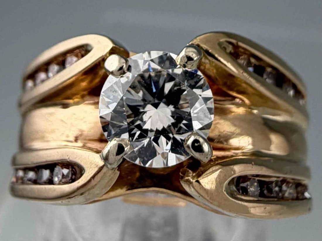 Vintage 14K Diamond Solitaire Ring - 8