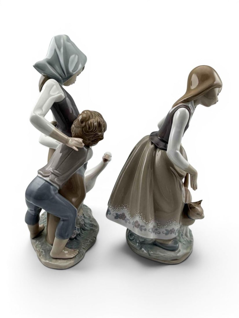 Two Lladro Porcelain Figures - 5