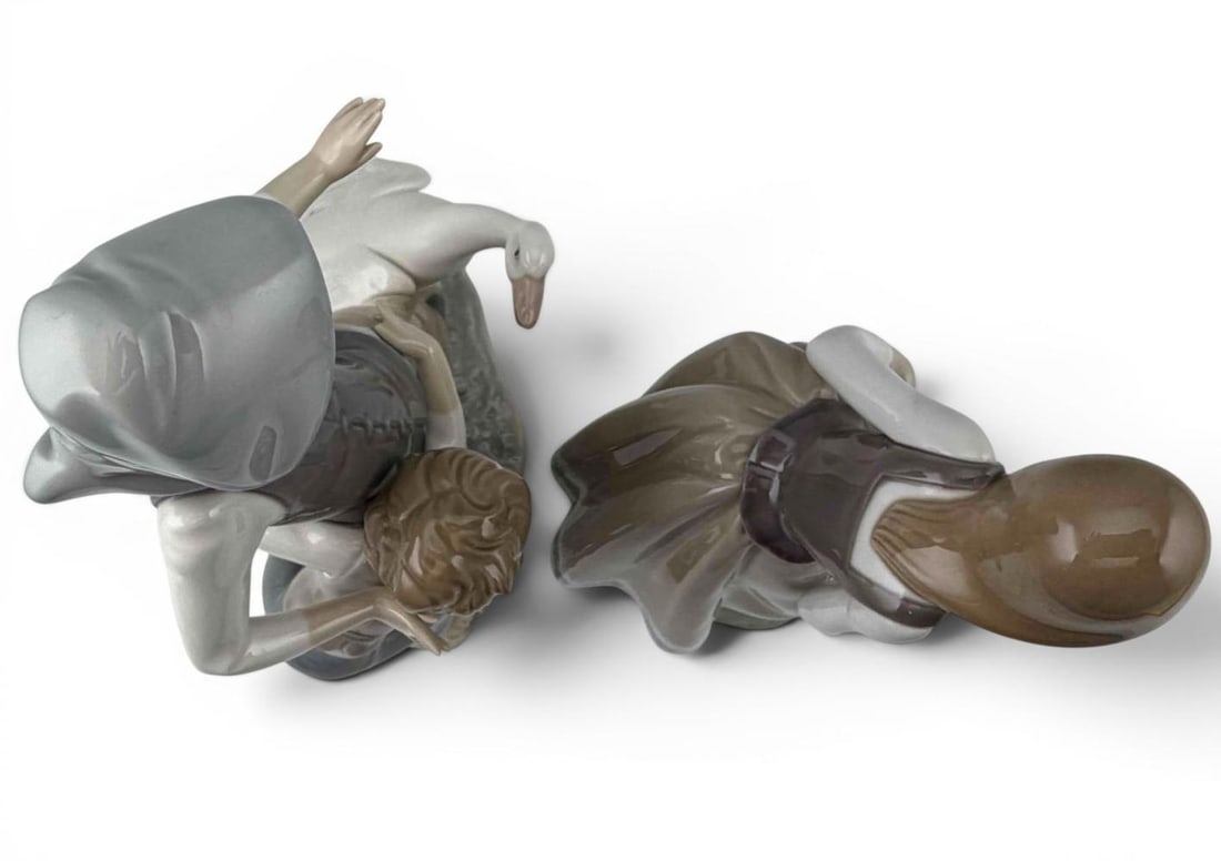 Two Lladro Porcelain Figures - 6