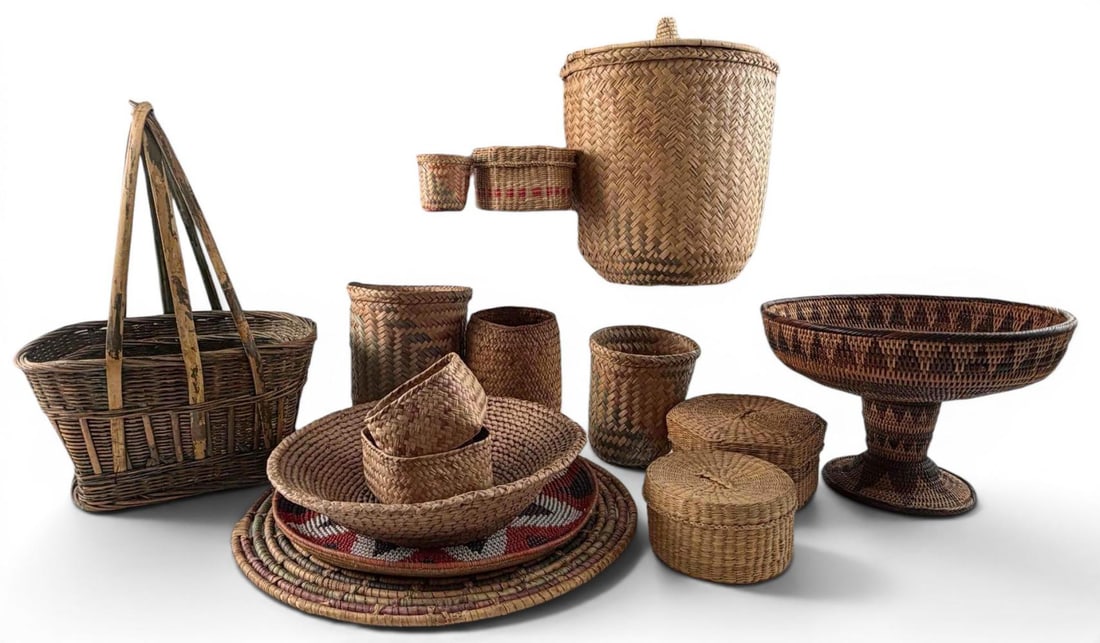 Large Group of Vintage Woven Baskets, Beaded Tray, Lidded Baskets & Decorative Basketry (1 of 19)