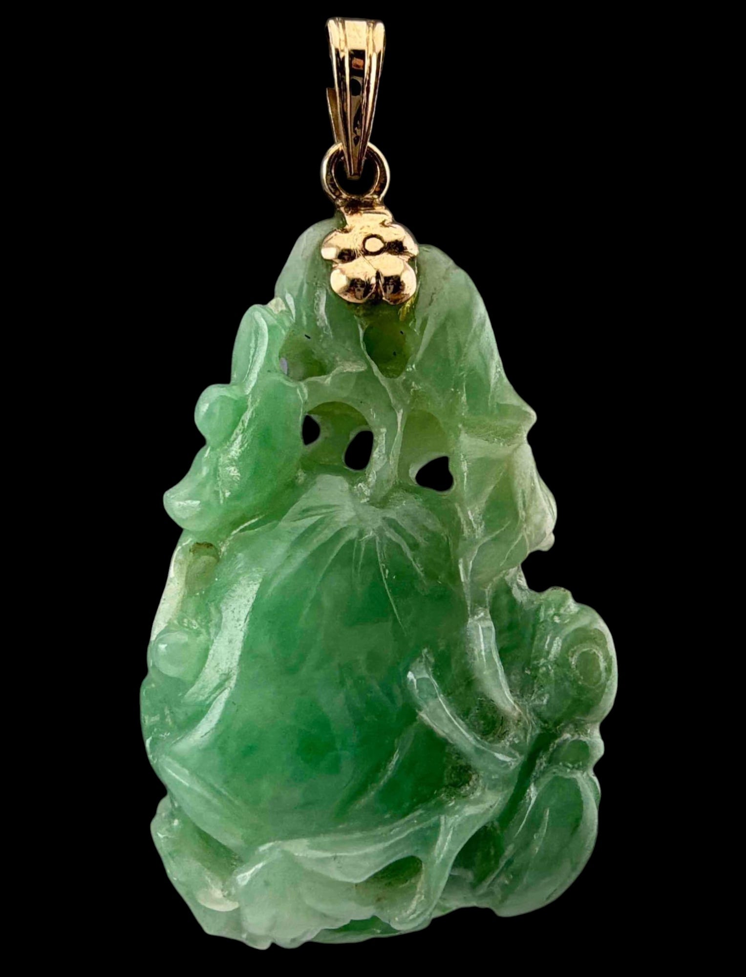 14K Carved Jade Pendant With Insect Motif: 14K Carved Jade Pendant With Insect Motif, 9.0g. Bale marked "14K 585." Approximately 37.1L x 20.1W x 13.5D mm. ALL CREDIT CARDS WILL BE MANUALLY VERIFIED PRIOR TO SHIPMENT