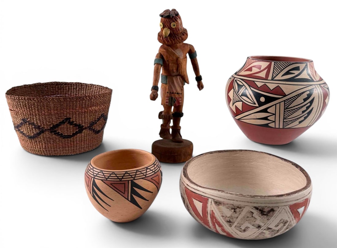 Grouping Of Native American Pottery, Basket & Kachina (1 of 20)