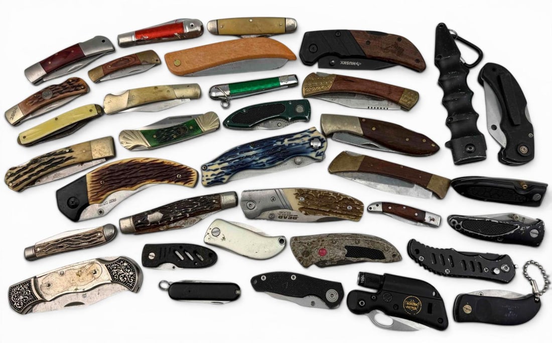 Large Grouping Of Pocket Knives (1 of 11)