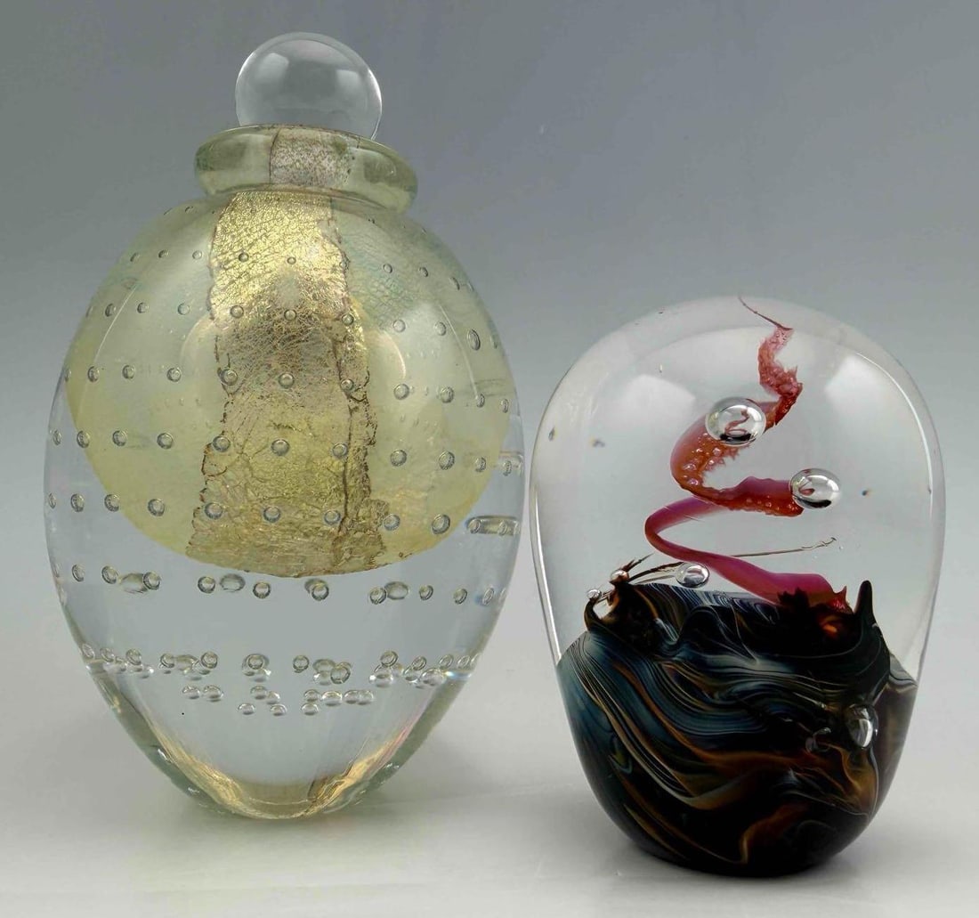 Studio Art Glass Perfume Bottle & Paperweight. (1 of 18)
