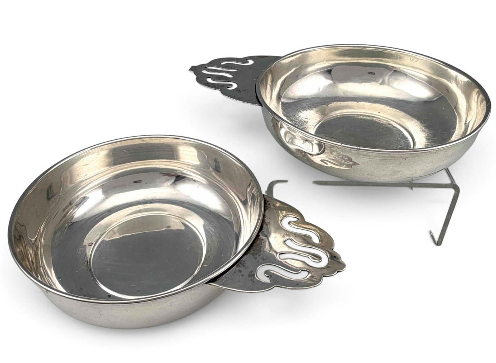 Two Sterling Silver Porringers: Two Sterling Silver Porringers, 177.5g. Marked "STERLING MEXICO." Each approximately 5.87L x 4.37W x 1.25H in. ALL CREDIT CARDS WILL BE MANUALLY VERIFIED PRIOR TO SHIPMENT.