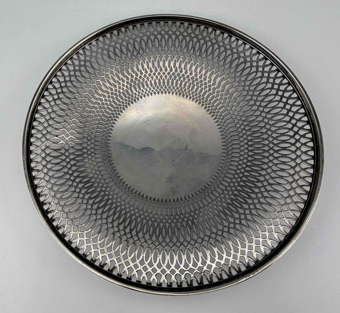 Whiting & Co. Sterling Silver Reticulated Serving Dish: Whiting & Co. Sterling Silver Reticulated Serving Dish, 183.2g. Approximately 8.625W in. ALL CREDIT CARDS WILL BE MANUALLY VERIFIED PRIOR TO SHIPMENT.