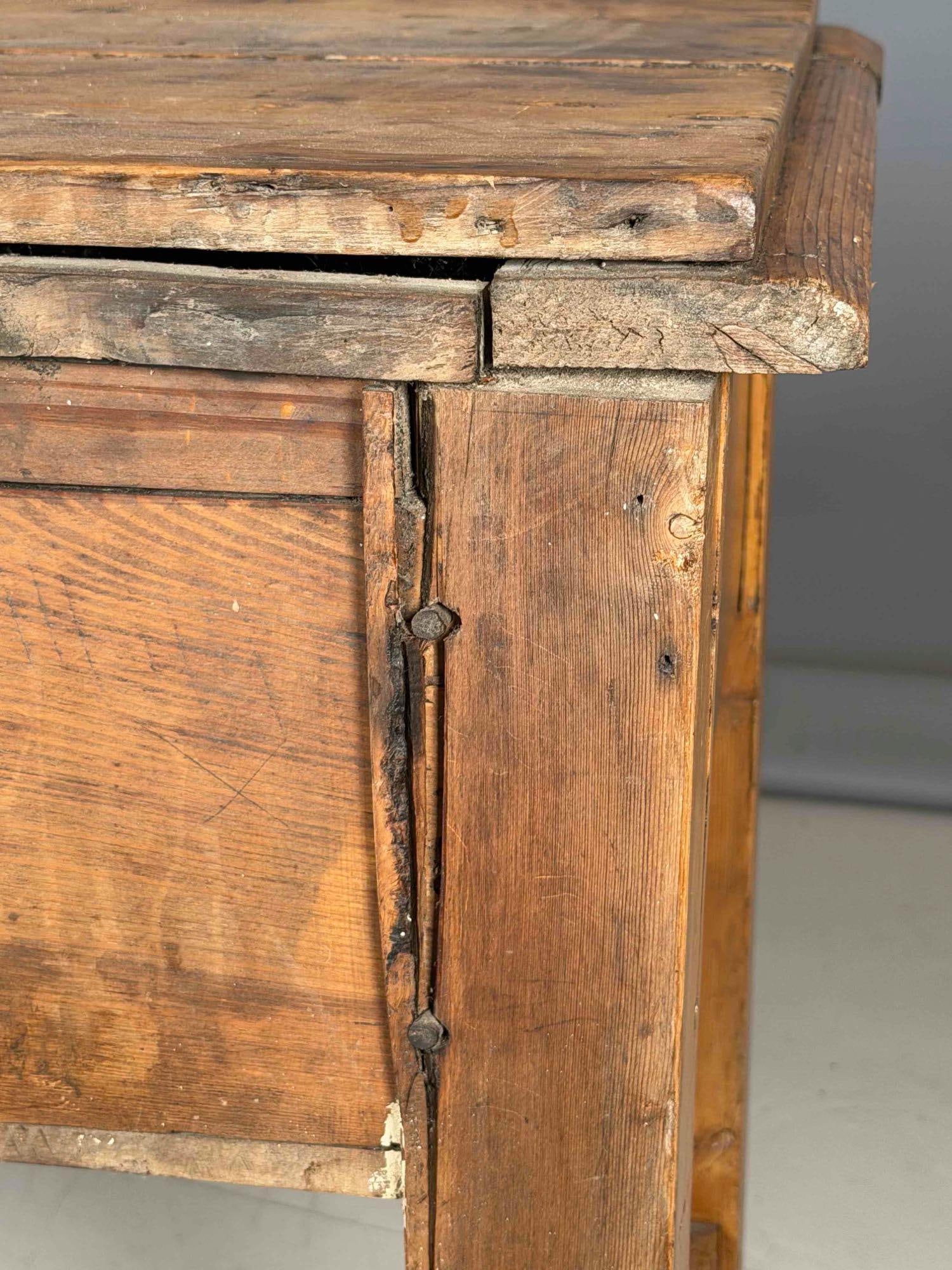 19th Century Pine Three-Drawer Serving Table - 10