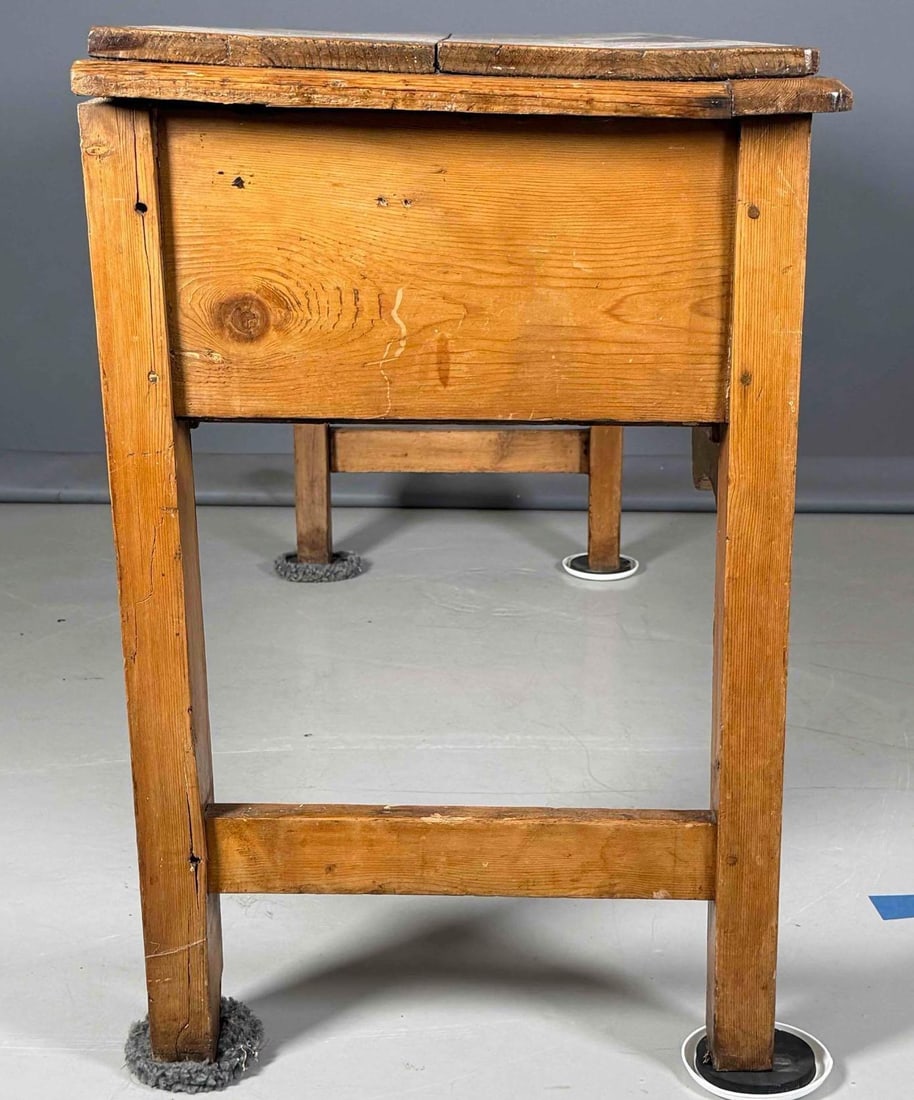 19th Century Pine Three-Drawer Serving Table - 12