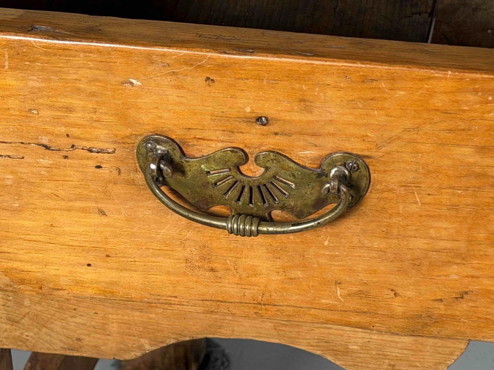 19th Century Pine Three-Drawer Serving Table - 5