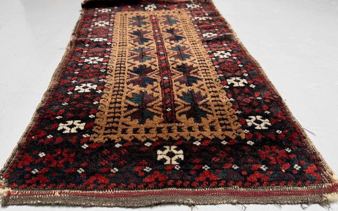 Persian Qashqai Bag Face: Persian Qashqai Bag Face. Approximately 2.85L x 1.5W ft.