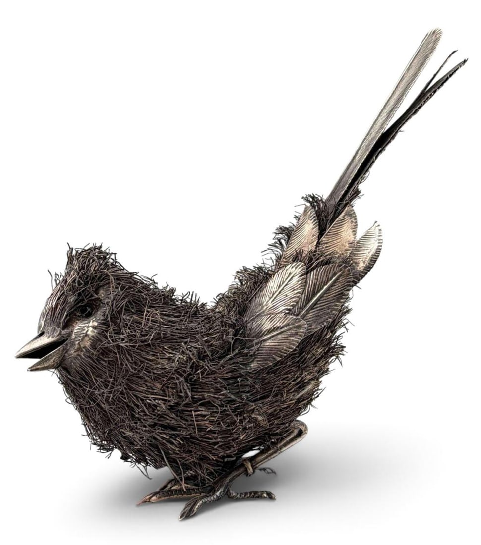 Nava & Nencini Italian Sterling Silver Bird: Nava & Nencini Italian Sterling Silver Bird, 40.3g. Signed " Nava & Nencini Italy 925 517 FI." Approximately 3.37H x 1.25W x 3.0D in. Please note: this piece does stand upright, but is slightly