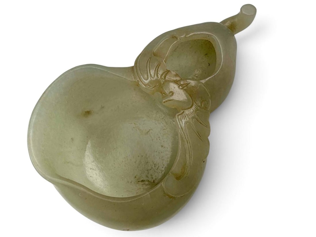 Chinese Jade Gourd Form Brush Washer: Chinese Jade Gourd Form Brush Washer. Approximately 2.27W x 3.94L x 1.15D in.