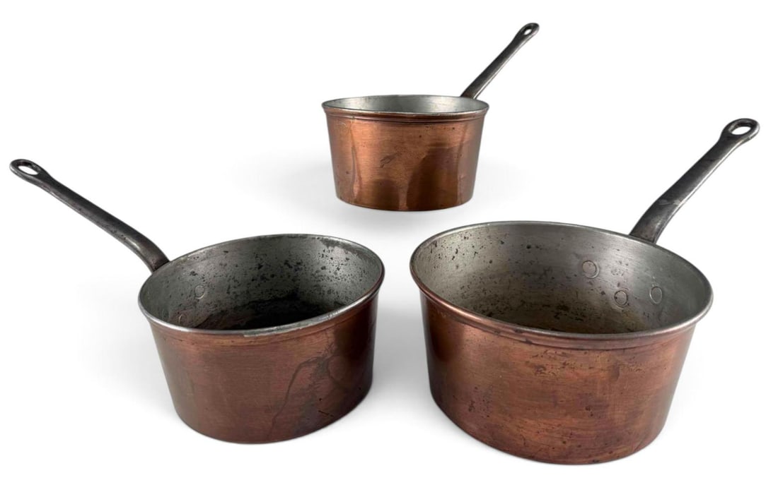 Three Gratieux Paris Graduated French Copper Pots: Three Gratieux Paris Graduated French Copper Pots. Each marked "Depose Gratieux Paris." Largest approximately 12.25L x 6.75W x 5.75H in. Smallest approximately 8.5L x 5.0W x 5.0H in.