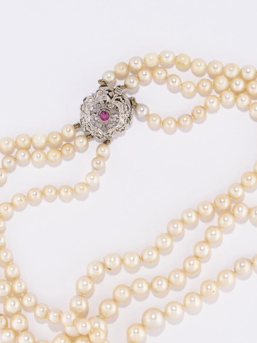 pearl necklace (1 of 1)