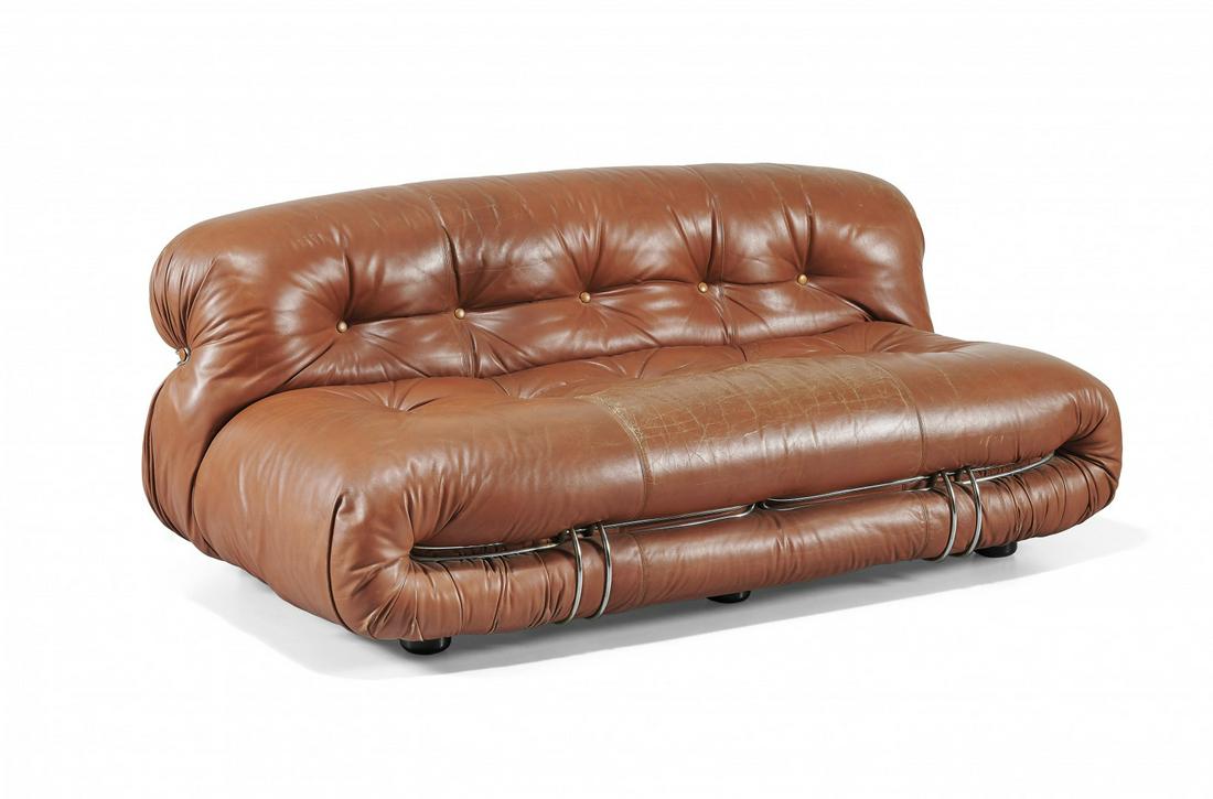 AFRA E TOBIA SCARPA 'Soriana' sofa for Cassina 1970: Chromed steel, leather. Wear. 27.56 x 64.96 x 39.37 in. - TAGS: Design