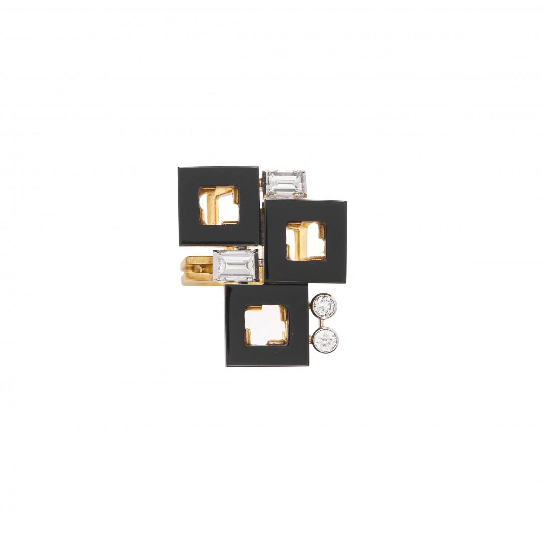 diamond and black onyx ring, cirio (1 of 2)