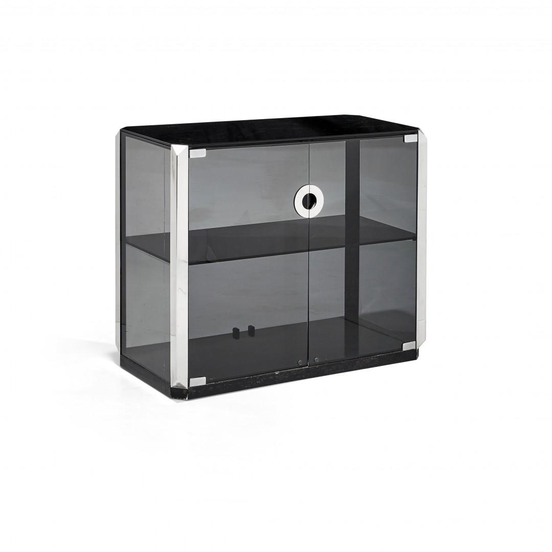 WILLY RIZZO 1928-2013 Mobile contenitore per Sabot: Vetro colorato, acciaio cromato. 80 x 95 x 43 cm Colored glass, chrome plated metal. 31.50 x 37.40 x 16.93 in. TAGS: DESIGN