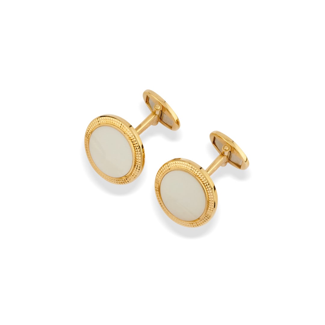 PAIR OF CUFF LINKS IN WHITE AGATE, PATEK PHILIPPE (1 of 1)